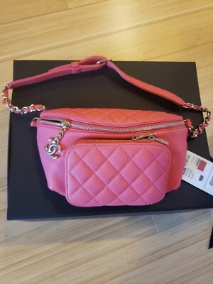 香奈儿粉红色鱼鹰腰腰带包旅行 FANNY 包,全新意大利制造。  — 第 1/4 张图片