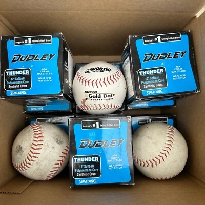 LOTE de 12:9 bolas de softbol blancas usadas Dudley Thunder Heat 12” blancas nuevas y 3 12” Foto 1 de 4