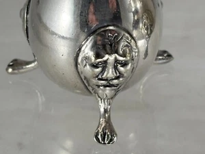 Set of 3 - Vintage Silverplate - Lion Face Foot - Salt Cellar, Pepper Vase - Picture 1 of 14