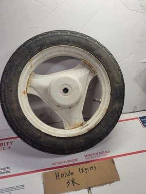 Rueda trasera Honda Express Sr 1981 1982 1983 OEM Foto 1 de 4