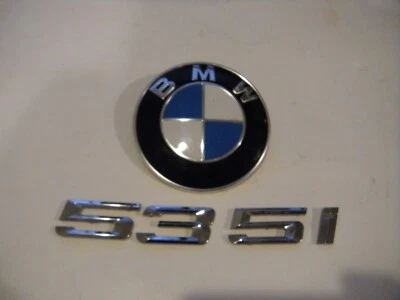 BMW  535i Trunk Emblem  Badge 11 Foto 1 de 2