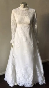 Wedding Bridal Vintage Silk Victorian Embroidered lace White Train Dress S 4 - Picture 1 of 8