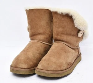 Botas de invierno UGG Australia Bailey botón piel de oveja castaño cálidas para mujer talla 7 - Imagen 1 de 8