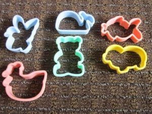 Cortadores de galletas oso de peluche ballena pájaro volador pez cerdo pollo pequeño plástico 6 - Imagen 1 de 6