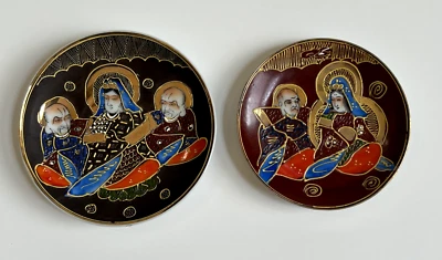 Platos de Japón Ocupado Satsuma Moriage Pintados a Mano 4.25" y 3.75", De Colección Años 40, Foto 1 de 4
