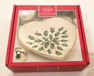 Lenox Holiday herzförmige Süßigkeiten-/Schmuckschale SKU # 852889 BRANDNEU IN BOX - Bild 1 von 5