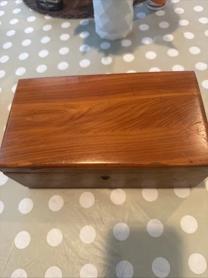 Винтажный деревянный сундук Lane Cedar Chest Mini Hope 8,75 X 4,5 дюйма - Изображение 1 из 4