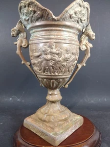 Jarrón gótico vintage ornamentado figurativo bronce trofeo Pompeya pesado  - Imagen 1 de 24