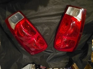 02-06 Chevrolet Avalanche Rear Tail Light Tail Lamp Set LH RH Oem - Bild 1 von 14