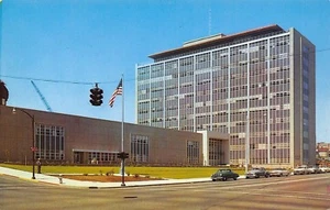 Tacoma Washington~Pierce County Courthouse~Hanging Traffic Light~1950s Cars~PC - Picture 1 of 2