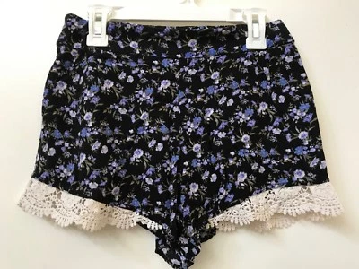 Pantalones Cortos Forever 21 Negro Azul Floral Con Borde de Encaje Crochet Talla XS Foto 1 de 3