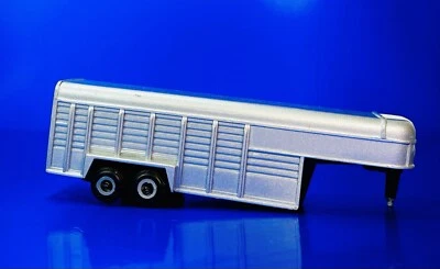 ERTL Gooseneck Silver Horse Livestock Trailer Die-Cast Metal 5th Wheel Toy 1/64 - Image 1 of 4