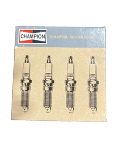 4 Pack Champion Copper Plus Small Engine 831 Spark Plug UL77V - Picture 1 of 3