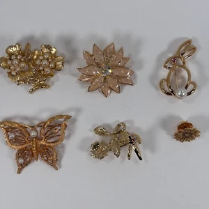 Vtg Gold Tone Floral Butterfly Bunny Brooch Pin Lot with Pearls & Rhinestones - Picture 1 of 8