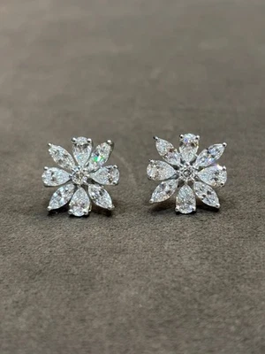 Orecchini da donna con diamanti creati in laboratorio da 2 ct per taglio... - Immagine 1 di 2