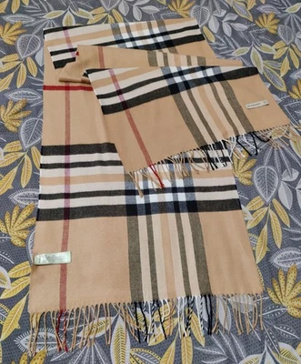 Burberry Bufanda Mantón Multicolor Silenciador Unisex Cachemira Estola Hecho en Escocia Foto 1 de 4