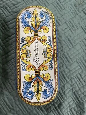 Gafas de sol Brighton de hojalata estuche de metal duro almacenamiento floral almacenamiento de flores Foto 1 de 4