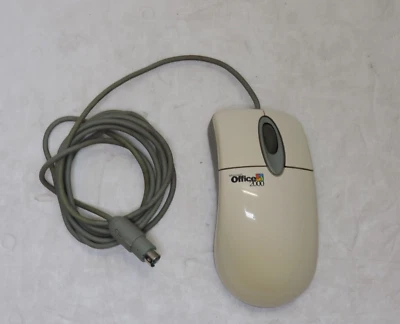Microsoft office 2000 IntelliMouse Pro Serial and PS/2 Compatible on X04-09839 - Image 1 of 4
