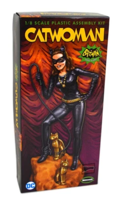 Batman 1966 TV Series Catwoman 1:8 Scale Moebius Models KIT Moe952 - Image 1 of 4
