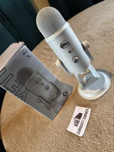 Blue Microphones Yeti Premium Aurora Collection USB Microphone White Mist - Picture 1 of 2