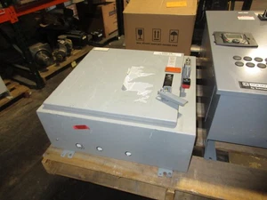 Square D Größe 0 Schmelzkombination 8536 SBG2 120V Spule Typ 12, 13 Gehäuse - Bild 1 von 10