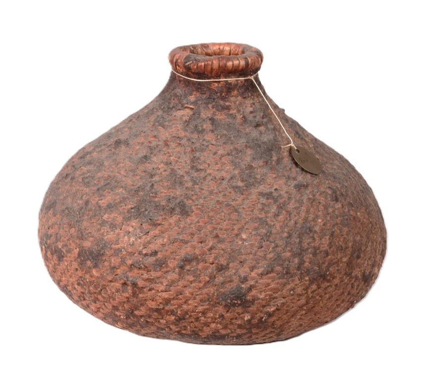 Cesta de agua Paiute Pitch aprox. 1890 Talla 4.875" H x 6" D + 1.5" D Apertura Foto 1 de 4