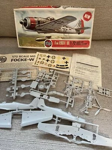 1/72 Airfix Focke Wulf Fw 190 F8 WW2 German fighter Kit Vintage 1977 Series 2 - Picture 1 of 17