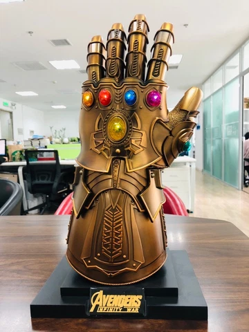 HCMY Thanos Infinity Gauntlet Full Metal 1:1 Wearable Cosplay Statue LED Instock Cover