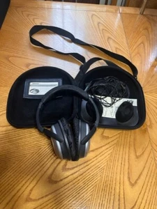 BOSE QUIET COMFORT 2 CUFFIE ACUSTICHE CANCELLAZIONE RUMORE IN CUSTODIA - Foto 1 di 10