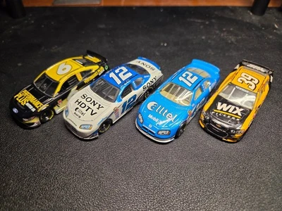 JUEGO DE CUATRO COCHES RYAN NEWMAN NASCAR 1/64 DIECAST Foto 1 de 4