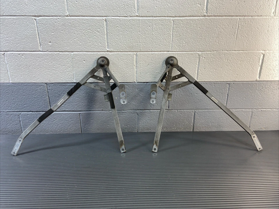 2014-2020 BMW M4 F82 Rear Left Right Suspension Reinforcement Bar OEM - Image 1 of 4