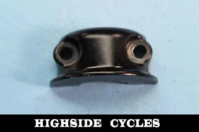 1401 06 HARLEY-DAVIDSON ELECTRA GLIDE HANDLEBAR CONTROL CLAMP HALF HOLDER  - Image 1 of 4