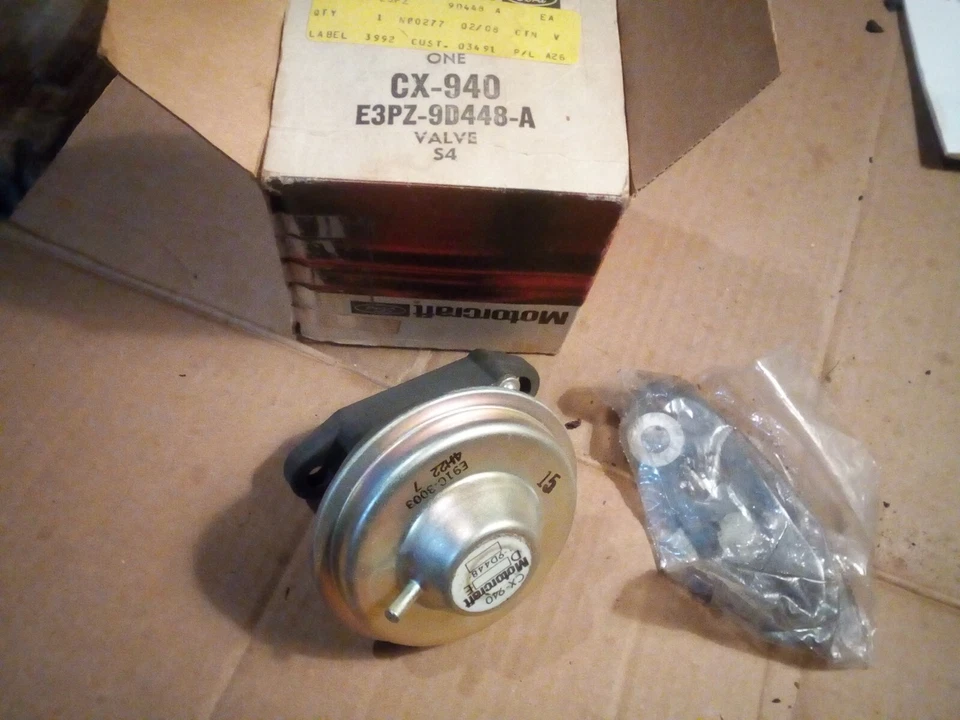 77-78 Ford Truck Mustang II +More Emissions EGR Valve Ford Motorcraft CX-940 - Image 1 of 1