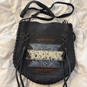 Bolso de Mano P&G Collections 100% Cuero Genuino Oculto Pistola Negro Occidental - Imagen 1 de 14