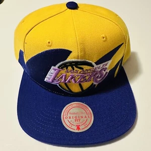 Mitchell & Ness NBA Los Angeles Lakers' Sharktooth Fit Snapback Hat Purple/Gold - Picture 1 of 4