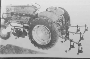 Folleto de cultivador de tractor utilitario International 300 350 U-F257B U-F258A U-F259 - Imagen 1 de 7