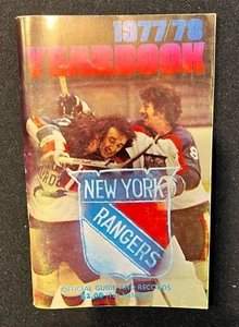New York Rangers Vintage 1977-78 Media Guide Yearbook - Phil Esposito Cover - Picture 1 of 3