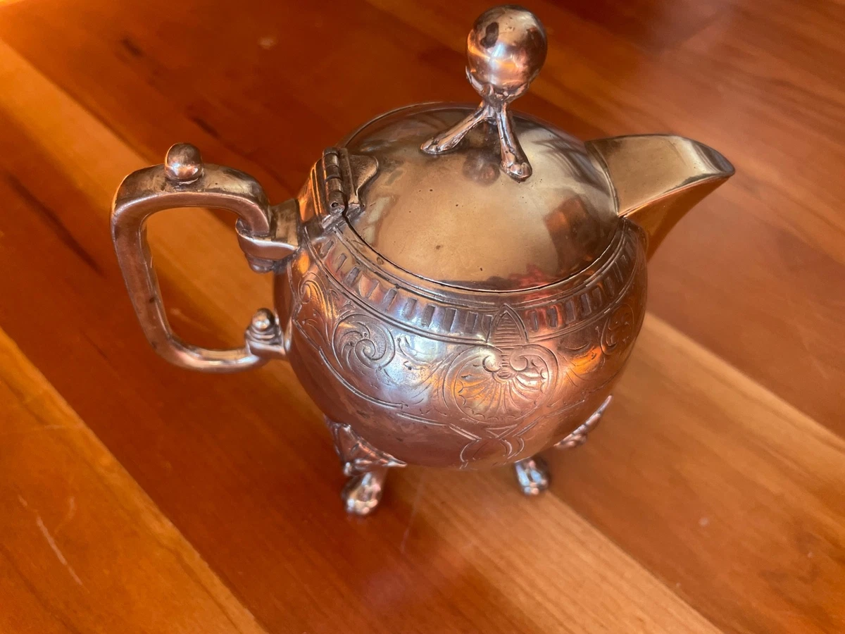 Lion 1850-1899 Antique US Silver-Plated Teapots, Coffee Pots