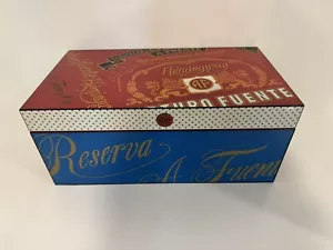 Arturo Fuente Opus X Society Hemingway Zigarren Humidor von MannyIriarte limitiert - Bild 1 von 13