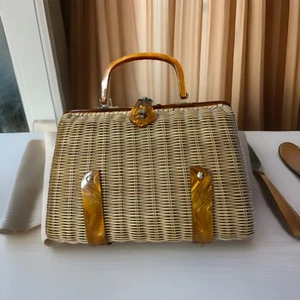Damen Korbgeflecht geflochten Handtasche Lucite Griff silberfarben Metallverschluss True Vintage - Bild 1 von 24