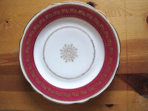 Plato de ensalada Imperial Crown China Austria 8 1/2 pulgadas rosa con borde dorado de 22 kt - 2 - Imagen 1 de 2