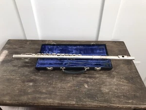 Gemeinhardt 2SP Series Student Flute 2SP - Standard With Hard Case Free Shipping - Picture 1 of 9