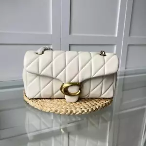 Bolso de Hombro Acolchado COACH Tabby 26 Cuero Blanco/Dorado CP150 Outlet Nuevo Japón - Imagen 1 de 8