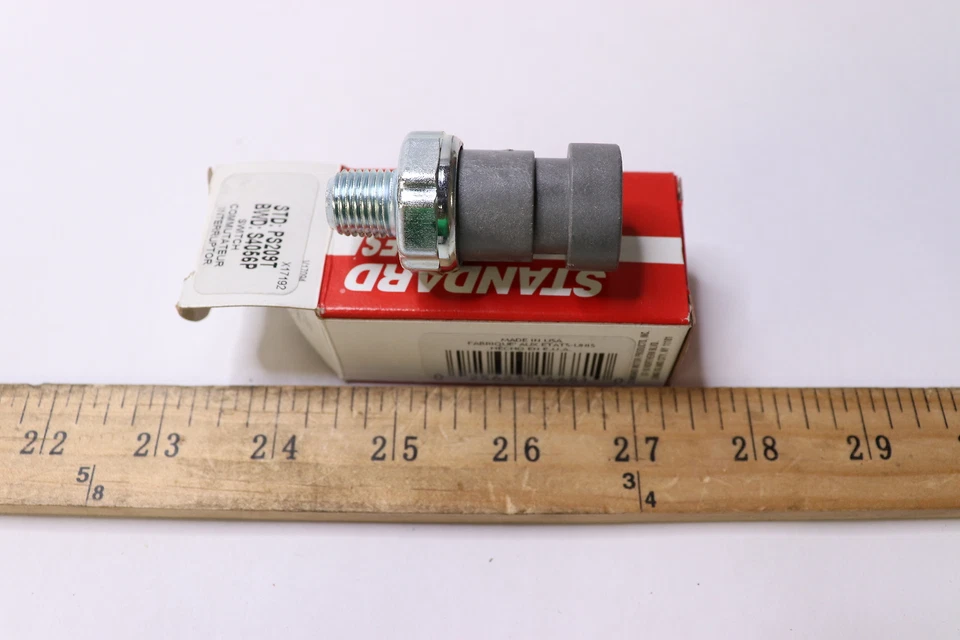 Interruptor de presión de aceite de motor Standard Motor Products PS-209T Foto 1 de 1