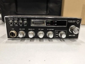 WKS Model 100 AM/SSB Transceiver - For Parts, No Accessories - Zdjęcie 1 z 8