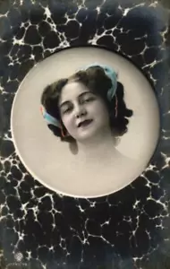 Dame, col. Foto-AK, um 1910/20 - Picture 1 of 2