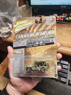 Jeep Johnny Lightning Military Willys MB Ejército de EE. UU. Vietnam USO Tour Ver A Foto 1 de 4