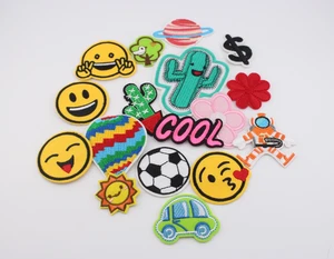 Lof of 17 miscellaneous cartoon iron on patches emojis sports flowers plants - Picture 1 of 6
