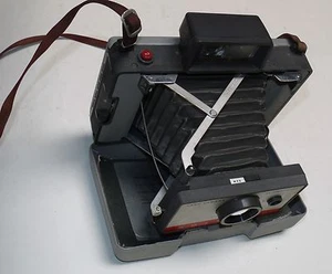 VG Condition Vintage Polaroid Automatic 104 Instant Camera Mb - Picture 1 of 1