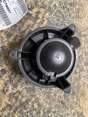 Motor soplador FORD FREESTAR 04 05 06 07 Foto 1 de 3